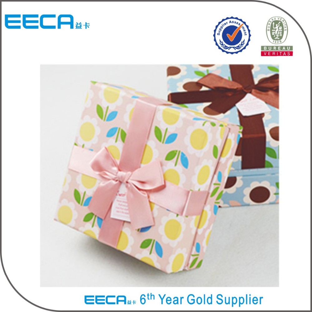 2017 new colored square cardboard gift box with lid and box with ribbon