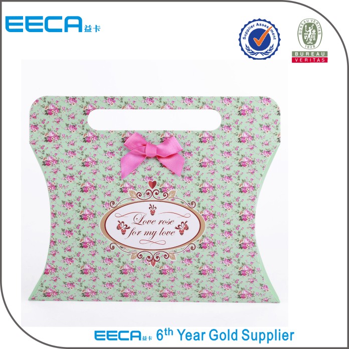 Pretty Christmas cute paper box/portable pillow box/foldable packaging gift in EECA China Supplier