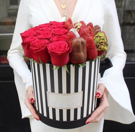 Custom black with white stripe flower gift packaging boxes,stripe rose box,stripe flower paper bags