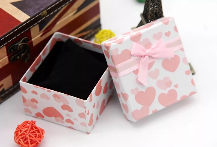 China Square gift box/dog Jewelry Paper Box/earring box/paper box for jewelry in EECA Packaging