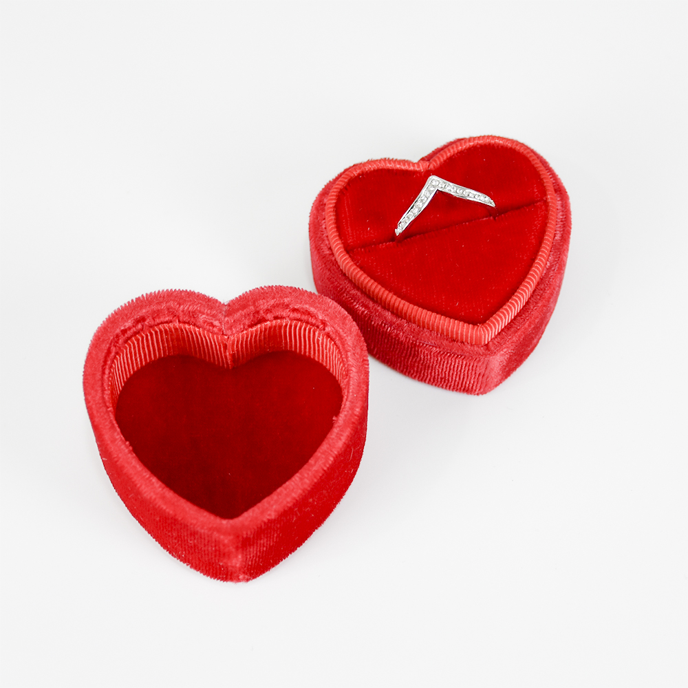 Luxury Heart Shaped Velvet Wedding Ring Display Box