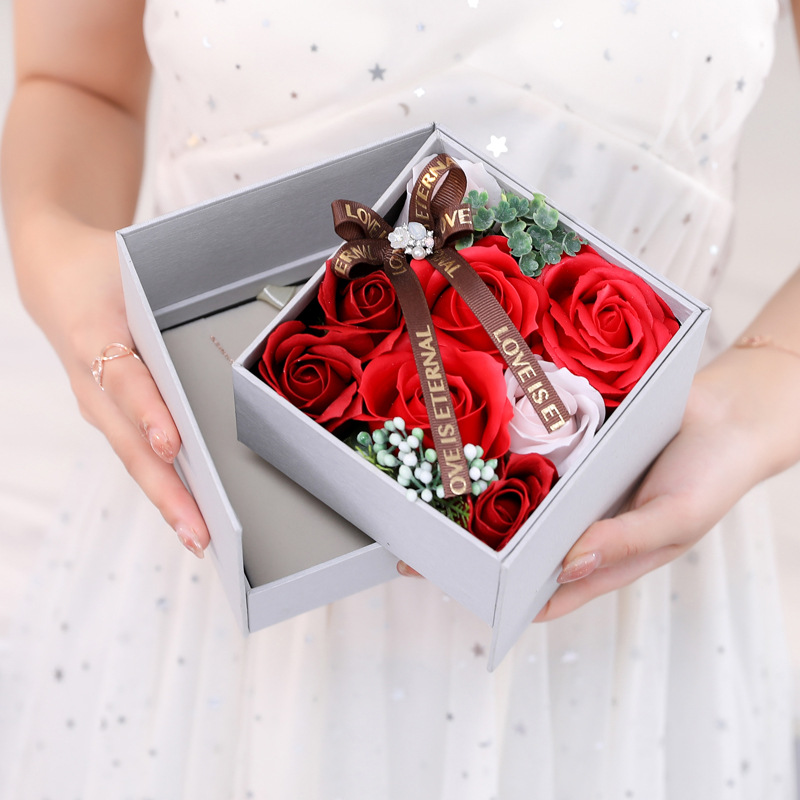 Ins Style Birthday Creative Lipstick Necklace Rose Flower Double Layer Rotating Jewelry Box Soap Flower Gift Packaging Box