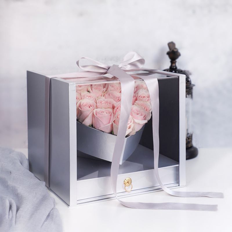 Luxury Clear Square Acrylic Full Window Flower Box Inside Heart Shaped Rose Box Valentine's Day Gift Box With Drawer And Ribbon
