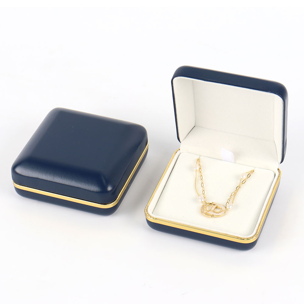 Luxury Customization Pu Leather Travel Ring Earrings Small Jewelry Storage Boxes Ring Case Travel Leather Jewelry Organizer Box