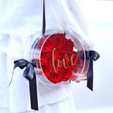 New Arrival Acrylic Handmade Fashionable Honey Satchel Christmas Birthday Eternal Flower Chocolate Gift Packaging Box
