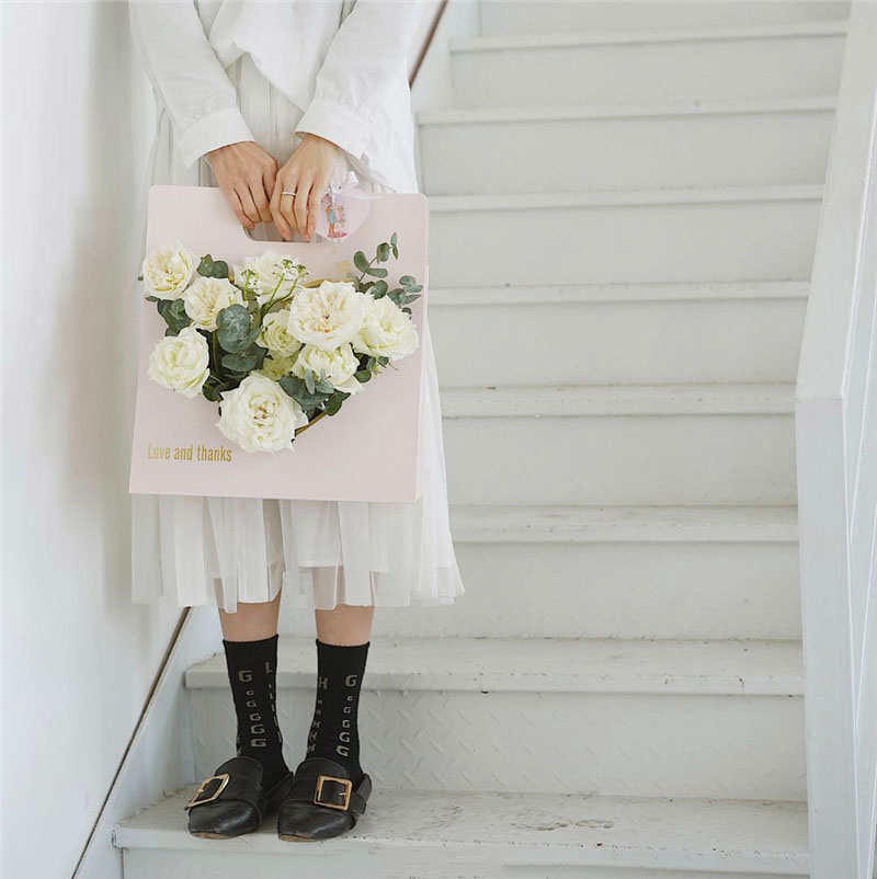 Creative Valentine's Day Mother's Day Heart Shaped Portable Rose Flower Packaging Box Flower Bundle Arrangement Packaging Bag