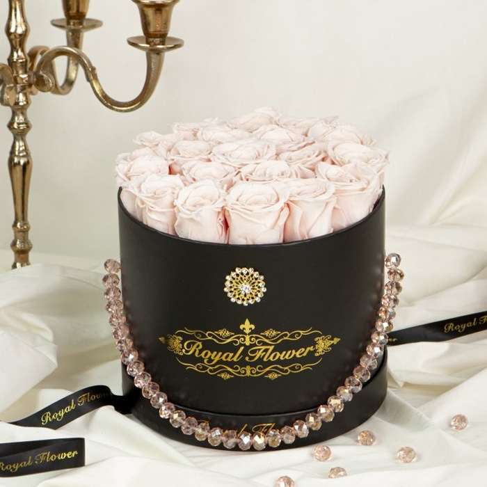 Wholesale Unique Design Large Clear Heart Shape Jewelry Rose Bouquet Packing Box For Flowers With Pearl Handle