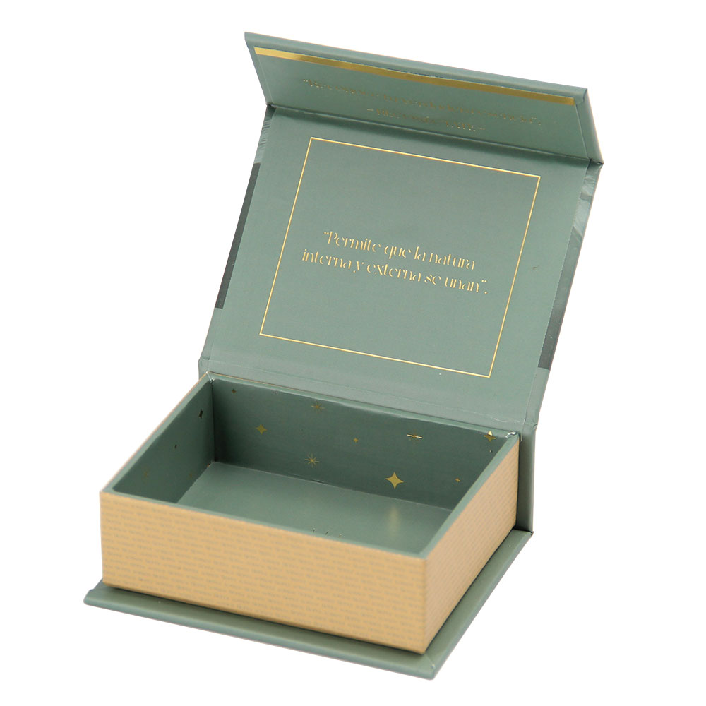 Custom Colorful Paper Cardboard Magnetic Closure Folding Personalized Cosmetic Skincare Set Gift Packaging Box