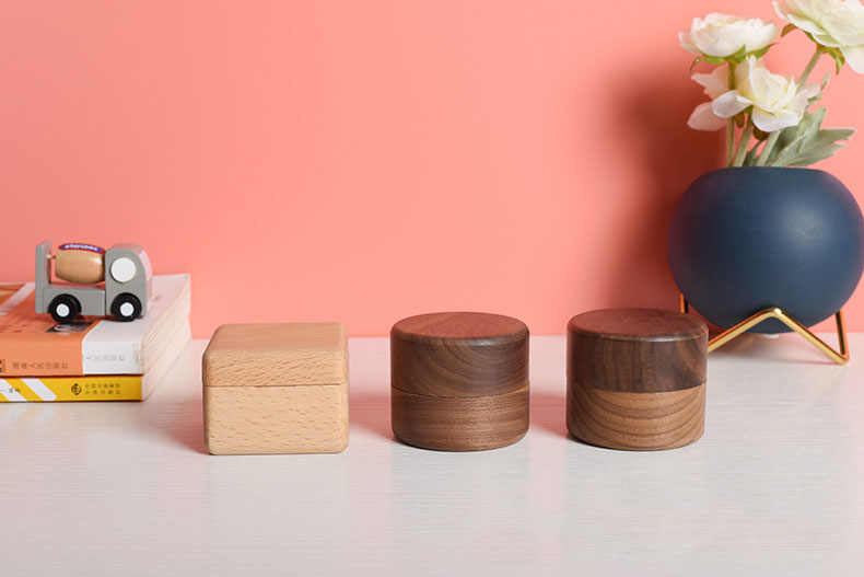 Creative Wooden Round Wedding Ring Storage Box Small Solid Wood Proposal Ring Jewelry Packaging Box Wholesale
